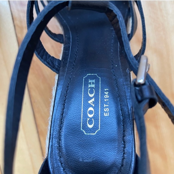 Coach.New. Really comfortable and fashionable! Size - 8 - Picture 3 of 6